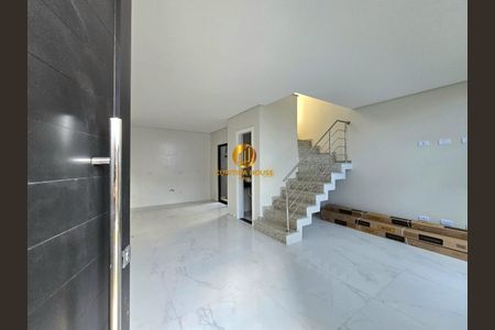 10_photo/94dcfb63a3.e100dba37721dde7-ATLAS-dd338ec0-80b3-431f-94ae-7d39404b7d96.jpg de casa à venda com 3 quartos, 112m² em Pinheirinho, Curitiba