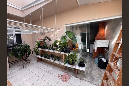 11_photo/94dcfb63a9.826aa08d214c4ef3-ATLAS-976f52e7-060e-45f0-8c32-164bb820a5dc.jpg de casa à venda com 2 quartos, 76m² em Pinheirinho, Curitiba