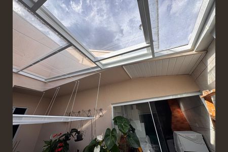 13_photo/94dcfb63a9.826aa08d214c4ef3-ATLAS-b8a1e25a-aafc-426a-9628-80ea9a578e81.jpg de casa à venda com 2 quartos, 76m² em Pinheirinho, Curitiba