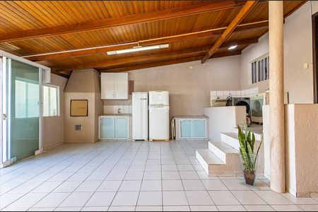 3_photo/94dcfb6439.60b26c86da49c772-ATLAS-ec7612b7-c8bb-42c5-9961-a68d2b3c5f94.jpg de casa à venda com 2 quartos, 94m² em Xaxim, Curitiba