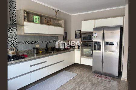 5_photo/94dcfb6489.f2ed236aecaa8a04-ATLAS-9692d207-86c8-400c-a067-305f80c2656d.jpg de casa à venda com 3 quartos, 130m² em Pinheirinho, Curitiba