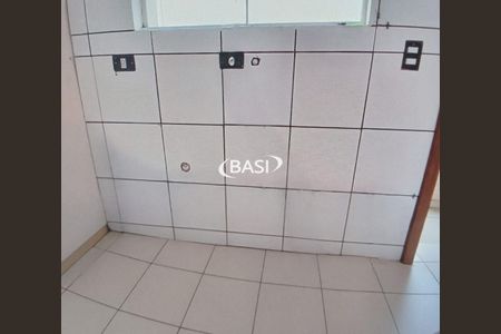 10_photo/94dcfb6493.b4b3b52aa0f073f5-ATLAS-7b34020a-7eee-4ab3-a38a-bb26559d7e86.jpg de casa à venda com 2 quartos, 48m² em Pinheirinho, Curitiba