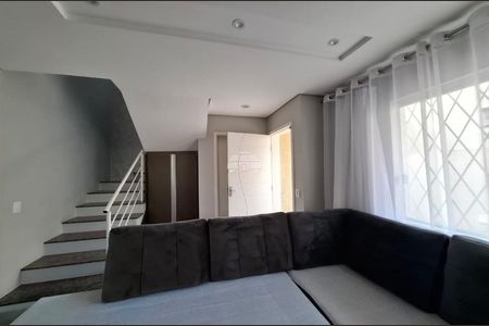 2_photo/94dcfb6499.66c2959d8767423e-ATLAS-0726f2dc-921e-4ba2-b1dc-9eacf66c46d7.jpg de casa para alugar com 3 quartos, 91m² em Pinheirinho, Curitiba