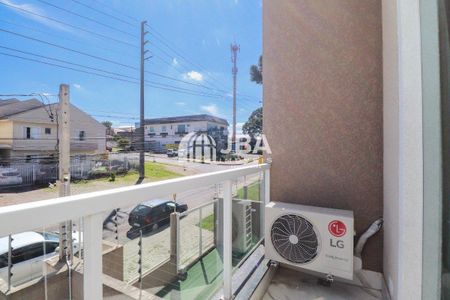 20_photo/94dcfb64bd.21b82dd0b136b59b-ATLAS-76a7b2fe-0fe7-49a4-9003-aa779522b9e0.jpg de casa à venda com 3 quartos, 201m² em Pinheirinho, Curitiba