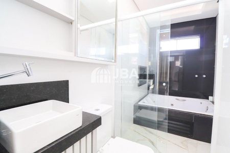 24_photo/94dcfb64bd.21b82dd0b136b59b-ATLAS-dadb8b97-bb6b-4fb7-b7ef-55157ba406f1.jpg de casa à venda com 3 quartos, 201m² em Pinheirinho, Curitiba