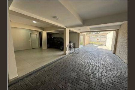 2_photo/94dcfb64bd.eb4747a7722cd593-ATLAS-607ffaa8-2ed2-40ca-807f-248eaf7be5fd.jpg de casa à venda com 3 quartos, 215m² em Pinheirinho, Curitiba