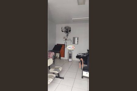 17_photo/94dcfb6509.f454a8f033bce089-ATLAS-403c318f-312b-4e0c-a1ac-ede0dc0e1342.jpg de casa à venda com 3 quartos, 200m² em Xaxim, Curitiba