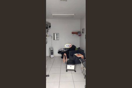 16_photo/94dcfb6509.f454a8f033bce089-ATLAS-6ff001de-0f1a-4695-9083-0da2d880ea1a.jpg de casa à venda com 3 quartos, 200m² em Xaxim, Curitiba