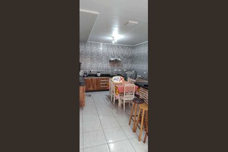 12_photo/94dcfb6509.f454a8f033bce089-ATLAS-a7b045ae-bf43-4dd7-b072-c72dbda21435.jpg de casa à venda com 3 quartos, 200m² em Xaxim, Curitiba