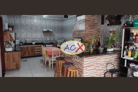 13_photo/94dcfb6509.f454a8f033bce089-ATLAS-b5620ff1-cb96-4214-81da-dfabcc733748.jpg de casa à venda com 3 quartos, 200m² em Xaxim, Curitiba