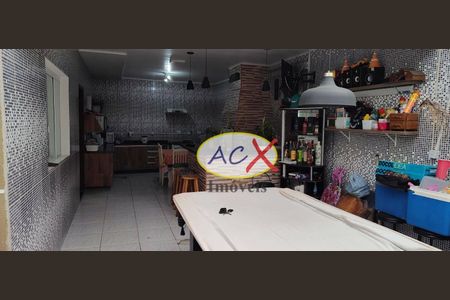 14_photo/94dcfb6509.f454a8f033bce089-ATLAS-b812b788-1b5c-444a-9248-53a9ab04798e.jpg de casa à venda com 3 quartos, 200m² em Xaxim, Curitiba