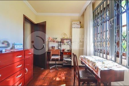 11_photo/94dcfb6553.cba3da746242e602-ATLAS-d4b80b7a-efe7-460b-bc74-d499536e58bb.jpg de casa à venda com 5 quartos, 289m² em Pinheirinho, Curitiba