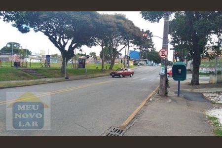 4_photo/94dcfb65e7.c2aefe16be962f17-ATLAS-1f086b85-0ab3-4722-8d45-3eaf681a1540.jpg de casa à venda com 2 quartos, 231m² em Xaxim, Curitiba