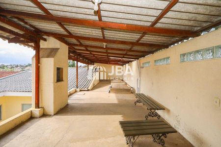 50_photo/94dcfb6619.3b8db0d2a53e1086-ATLAS-00be857b-175f-4e44-a097-d51d0be8f34a.jpg de casa à venda com 3 quartos, 220m² em Xaxim, Curitiba