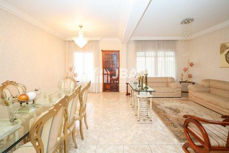 8_photo/94dcfb6619.3b8db0d2a53e1086-ATLAS-1585ec9c-0b99-48c2-ae2d-557fb0e6b81b.jpg de casa à venda com 3 quartos, 220m² em Xaxim, Curitiba