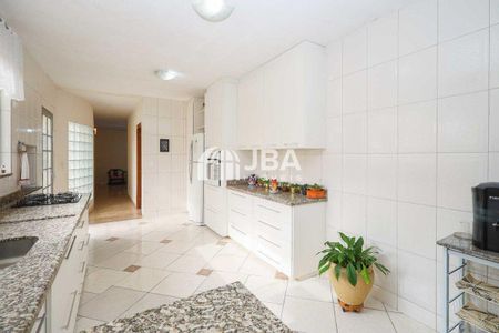 32_photo/94dcfb6619.3b8db0d2a53e1086-ATLAS-3b7795c1-f0fa-4b96-a3b3-795c4e8acb1b.jpg de casa à venda com 3 quartos, 220m² em Xaxim, Curitiba