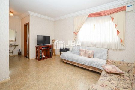 27_photo/94dcfb6619.3b8db0d2a53e1086-ATLAS-53a33c74-76bd-4783-bf9c-69004d40fb0a.jpg de casa à venda com 3 quartos, 220m² em Xaxim, Curitiba