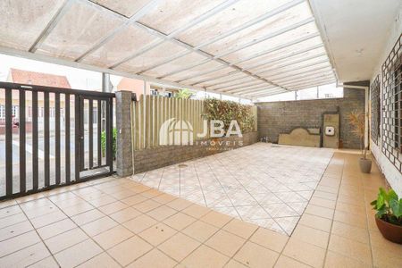 5_photo/94dcfb6619.3b8db0d2a53e1086-ATLAS-bb0c5d35-f417-4eb3-99d8-d487e2c8b74a.jpg de casa à venda com 3 quartos, 220m² em Xaxim, Curitiba