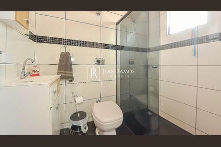 15_photo/94dcfb6691.f593c65414f33db3-ATLAS-761488fd-1857-4b86-80d9-611397d9ce7b.jpg de casa à venda com 5 quartos, 210m² em Xaxim, Curitiba