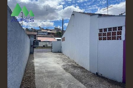 7_photo/94dcfb684b.ef54ae0820d9559b-ATLAS-2fe9178b-af8d-462a-af25-665c0a20dbb3.jpg de casa à venda com 3 quartos, 67m² em Xaxim, Curitiba