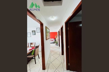 6_photo/94dcfb684b.ef54ae0820d9559b-ATLAS-355cb1be-5852-41fd-b92d-23e2193d7414.jpg de casa à venda com 3 quartos, 67m² em Xaxim, Curitiba