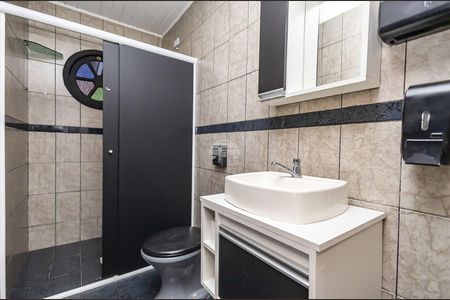 4_photo/94dcfb6903.821bca6a381fcd78-ATLAS-83292b48-a6e6-4e92-8d4b-eafd28c76831.jpg de casa à venda com 4 quartos, 237m² em Xaxim, Curitiba