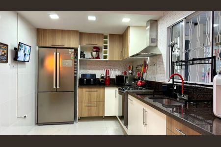 21_photo/94dcfb6911.72dbb2e2e315c7ab-ATLAS-2fbd6873-ba99-4338-a4fa-ebb68416b061.jpg de casa à venda com 3 quartos, 192m² em Xaxim, Curitiba