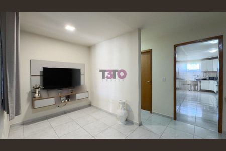 3_photo/94dcfb6965.15e5aebd5546342d-ATLAS-ae785dfc-d001-4fa6-85e4-aec95c0356db.jpg de casa à venda com 2 quartos, 52m² em Xaxim, Curitiba