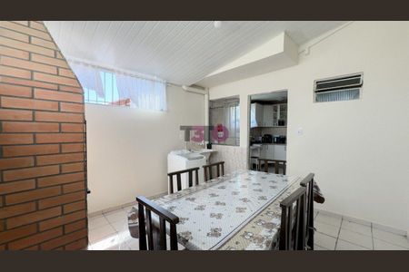 21_photo/94dcfb6965.15e5aebd5546342d-ATLAS-fb0b239d-87fa-40f8-9786-41a6f8e6746f.jpg de casa à venda com 2 quartos, 52m² em Xaxim, Curitiba