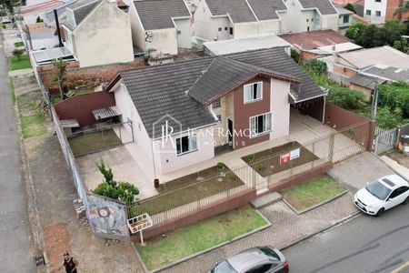 3_photo/94dcfb6965.fd4e69175d3a2864-ATLAS-c58b04f5-e95b-48a7-bdd8-7ffa969ddbb4.jpg de casa à venda com 3 quartos, 190m² em Xaxim, Curitiba