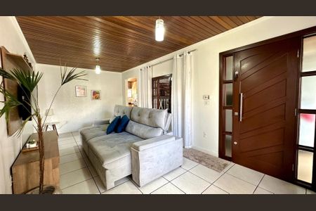 7_photo/94dcfb6a09.b23bd874a6f95fe1-ATLAS-eb6a3a48-c093-48d3-a4cc-5480574aad78.jpg de casa à venda com 3 quartos, 138m² em Xaxim, Curitiba