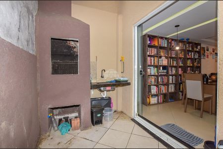 3_photo/94dcfb6a23.b5f4e39731e4f05c-ATLAS-5e0aa3ef-3593-4969-8e43-c2adab245f31.jpg de casa à venda com 3 quartos, 144m² em Xaxim, Curitiba