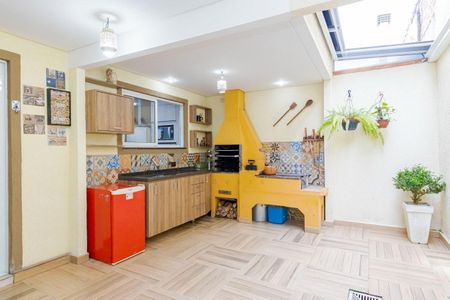 3_photo/94dcfb6a3d.c8c3fb8236ec3a25-ATLAS-75a75332-1737-4181-be7b-045fbc0fed86.jpg de casa à venda com 4 quartos, 177m² em Xaxim, Curitiba