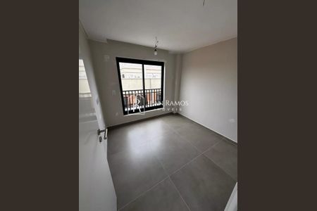 5_photo/94dcfb6a91.80a7f3f1b00bd23a-ATLAS-2a0db847-892e-4588-bcf1-bc4ec22a33ea.jpg de casa à venda com 4 quartos, 161m² em Xaxim, Curitiba