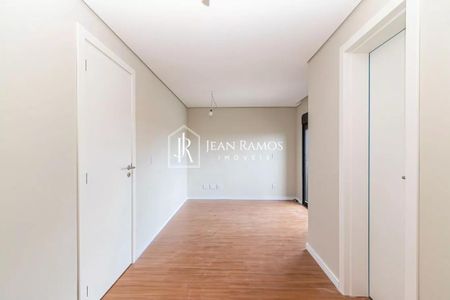 42_photo/94dcfb6a91.80a7f3f1b00bd23a-ATLAS-d58b4905-4fee-4525-a7cf-3ee17bf27f8f.jpg de casa à venda com 4 quartos, 161m² em Xaxim, Curitiba