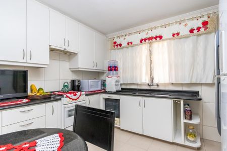 12_photo/94dcfb6a91.d60ed16da6b331d7-ATLAS-dd2d2231-8a4e-4543-af45-03bb01272865.jpg de casa à venda com 4 quartos, 233m² em Xaxim, Curitiba