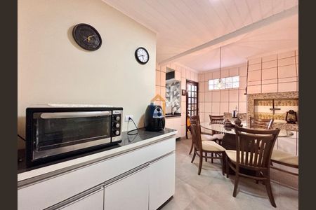 15_photo/94dcfb6adb.4559290139fd5095-ATLAS-0e53596d-2eb8-4eec-b1b6-68a7732f0f16.jpg de casa à venda com 2 quartos, 150m² em Xaxim, Curitiba