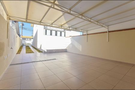 6_photo/94dcfb6aed.3ef691d887df37d8-ATLAS-2c9c2f16-3df2-4380-9ce3-aaebdec37651.jpg de casa à venda com 3 quartos, 140m² em Xaxim, Curitiba