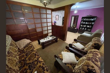 6_photo/94dcfb6b37.588d4a7fb74764b6-ATLAS-e559b1eb-16df-4448-b8f7-d7ed71420d0e.jpg de casa à venda com 4 quartos, 150m² em Xaxim, Curitiba