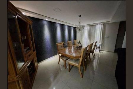 3_photo/94dcfb6b5f.5d0f389310efd202-ATLAS-a1e3cf8c-c35c-4931-bb60-c33af802a0d9.jpg de casa à venda com 4 quartos, 302m² em Xaxim, Curitiba