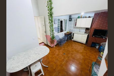 6_photo/94dcfb6b91.cb2272fcfeb20142-ATLAS-43dde9ba-60d0-493b-addf-59f239d381dc.jpg de casa à venda com 2 quartos, 76m² em Xaxim, Curitiba