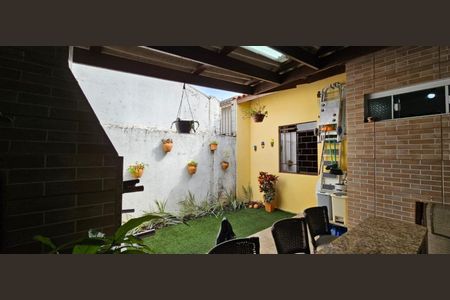 4_photo/94dcfb6bef.78ea92cc55484ae4-ATLAS-67db82a8-4024-41d1-9d0b-3db2a9a9676c.jpg de casa à venda com 2 quartos, 46m² em Xaxim, Curitiba