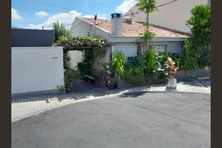 17_photo/94dcfb6bef.dd810fae21d85007-ATLAS-ef00709d-ec67-451e-b9b2-b30a2de579a3.jpg de casa à venda com 2 quartos, 102m² em Xaxim, Curitiba