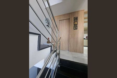 9_photo/94dcfb6c8b.611988fca85ff735-ATLAS-5f4c7ad4-b702-4b02-8024-0efd8cf02135.jpg de casa à venda com 3 quartos, 175m² em Xaxim, Curitiba