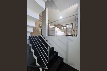 10_photo/94dcfb6c8b.611988fca85ff735-ATLAS-be8546e1-714a-4191-9e23-4a39acb94f91.jpg de casa à venda com 3 quartos, 175m² em Xaxim, Curitiba