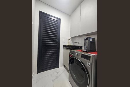 2_photo/94dcfb6c8b.611988fca85ff735-ATLAS-ca34a563-e644-4e2f-b38a-29f4318193c7.jpg de casa à venda com 3 quartos, 175m² em Xaxim, Curitiba