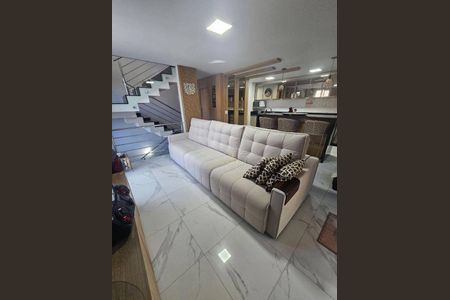 3_photo/94dcfb6c8b.611988fca85ff735-ATLAS-dad2429b-8378-4c8f-a3f8-30fe15190231.jpg de casa à venda com 3 quartos, 175m² em Xaxim, Curitiba