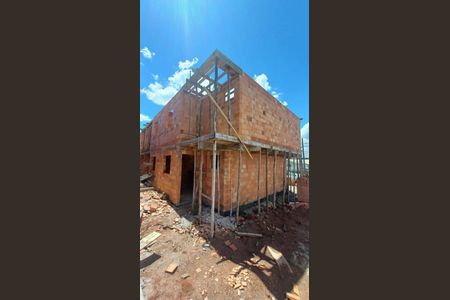 10_photo/94dcfb6e11.d70948cd37f6cfc6-ATLAS-a9c31c5b-e2d3-4b7d-aea6-fb4c8a23cd1d.jpg de casa à venda com 3 quartos, 87m² em Xaxim, Curitiba