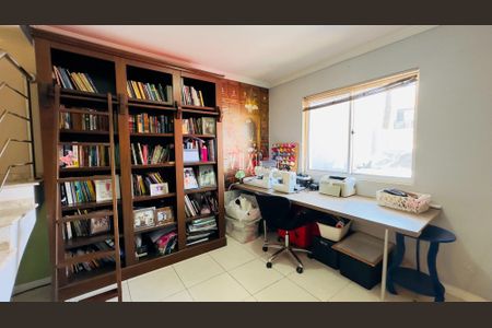 43_photo/94dcfb6e7b.f7e7744c47d68114-ATLAS-a107f39b-da29-49e4-ae5a-bfd5a1e19b82.jpg de casa à venda com 0 quarto, 180m² em Xaxim, Curitiba