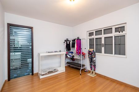 24_photo/94dcfb6f13.025e5d0f1fecbc01-ATLAS-0f40d79d-bd0f-4485-9a7f-6d1395e72eec.jpg de casa à venda com 0 quarto, 230m² em Xaxim, Curitiba